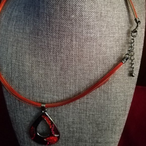 Red & Silver Wire Necklace with Red Enamel Pendant - Picture 4 of 4